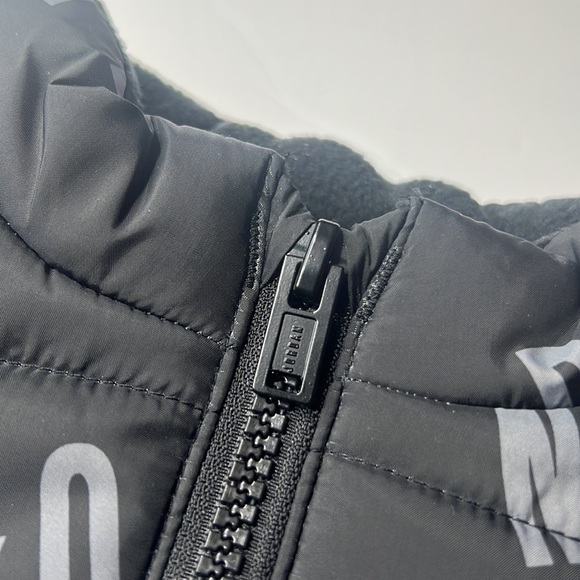 Boy’s Jordan Vest - Picture 7 of 7